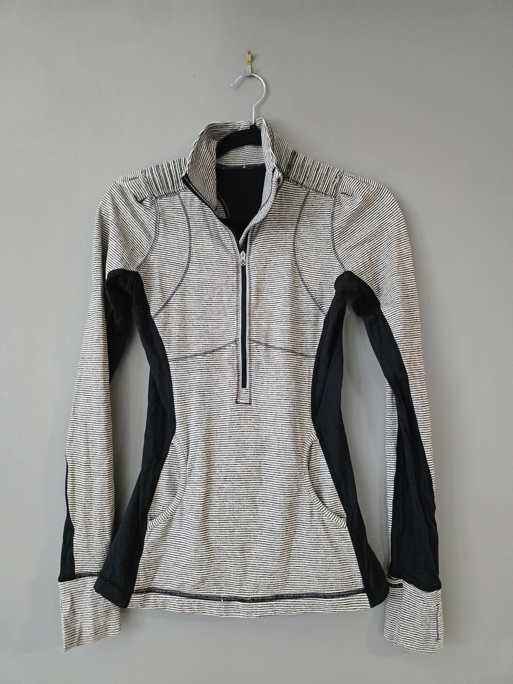 Lululemon Star Runner Pullover. Half-zip athletic top. Size 4